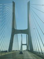 Fahrt über die Brücke Vasco da Gama