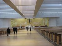 Fatima - In der neuen Kathedrale ist Platz für ca. 9.000 Gläubige