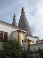 Die Küchenschornsteine des Palacio Nacional von Sintra