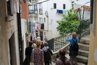 Spaziergang durch die Gassen des Alfama-Viertels in Lissabon &ndash; &copy; Kristin Weigel (Eberhardt TRAVEL)
