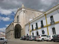 Evora - Kirche Sao Francisco mit der 