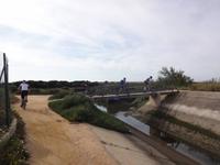 Fahrt um den Flughafen...