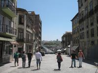 Fluss-Überquerung über die Brücke Ponte Luiz I.