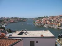 Fluss-Überquerung über die Brücke Ponte Luiz I.