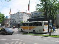 Gemeinsames Warten auf unseren Bus in Viseu