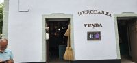 Angra, Quinta do Martelo, Eingang zum Laden