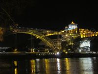 Brücke Ludwig I. in Porto bei Nacht