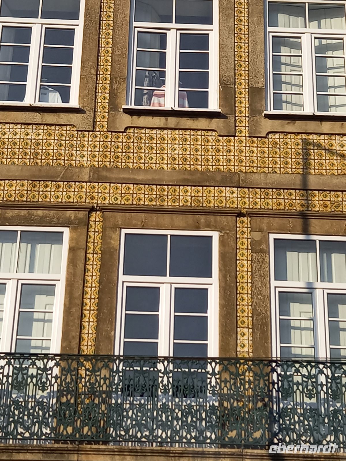 Haus mit Kacheln.jpg