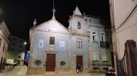 Kirche im Abendlicht am Ende unserer Straße 