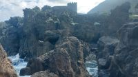 Naturbecken in Porto Moniz mit Festung