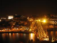 Porto bei Nacht