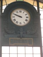 Porto: Bahnhofsuhr 