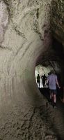 Rundweg durch die Höhle