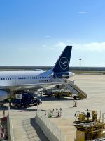 Unser Flieger steht am Flughafen in Faro bereit