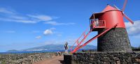 Wanderung entlang der Weinfelder auf Pico 