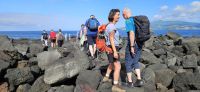an der Küste von Pico mit Blick nach Faial