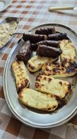 Traditionelles Meze-Essen im Troodosgebirge
