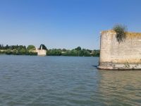 Arles - Brückenpfeiler einer von Deutschen im II.WK geprengten Brücke
