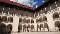 Im Schlossinnenhof des Wawel in Krakau