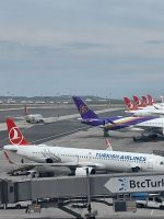 Die Thai Air Maschine fällt in Istanbul auf :-)