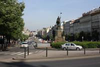Der heilige Wenzel zu Pferde am Kopfende des Wenzelsplatzes