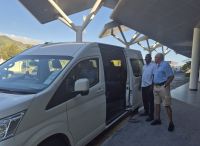 am Flughafen mit Cyrill