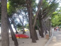 Uferpromenade und Strand von Tucepi/Kroatien