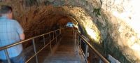 Hier geht es hinab in die Grotten von Castellana