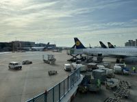 Warten am Flughafen Frankfurt