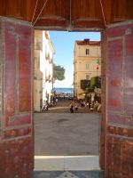 Minori, das Leben lockt wieder nach draußen.