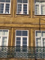 Haus mit Kacheln.jpg