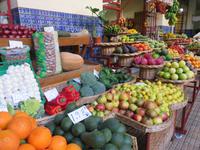 Obststand in der Markthalle von Funchal