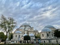 Erste Eindrücke am Abend ....die Prinzenmoschee unweit des Aquädukt