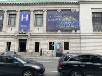 Lincoln wartet auf uns vor dem NY Historischen Museum