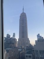 Hotelzimmer mit Blick auf das Empire State Building