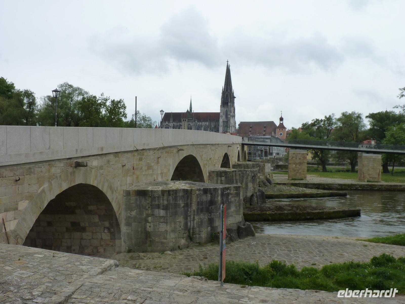 Regensburg Steinerne Brücke (2)