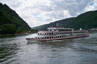 Weiter auf dem Rhein