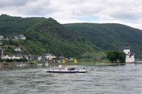 Fähre über den Rhein