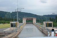 Eine von 16 Schleusen auf dem Kanal