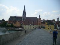 die Alte Mainbrücke über die Donau in Regensburg