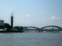 Messeturm und Hohenzollernbrücke, Köln