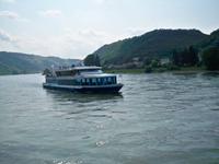 Ausflugsschiff auf dem Rhein
