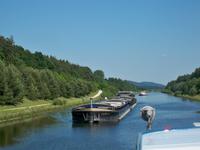 Reger Schiffsverkehr auf dem Main-Donau-Kanal