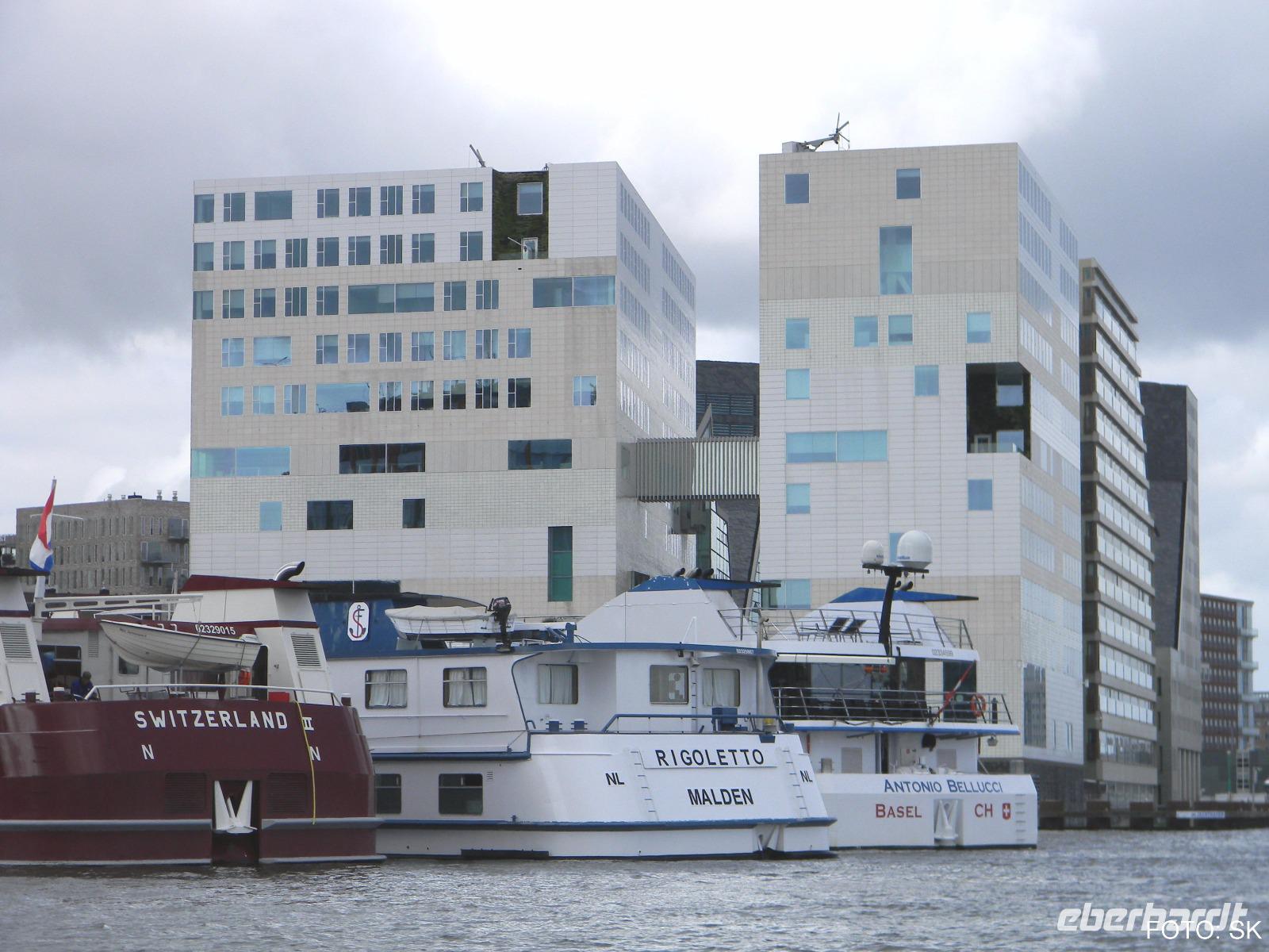 Neues Amsterdam mit Rigoletto