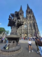 Lilie und Kölner Dom