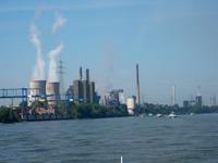 Fahrt am Ruhrgebiet vorbei