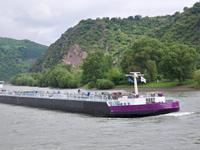 Beeindruckender Lastschiffverkehr