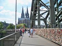 Blick von der Hohenzollernbrücke zum Dom