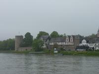 Rhens