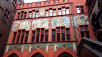im Innenhof des Rathauses
